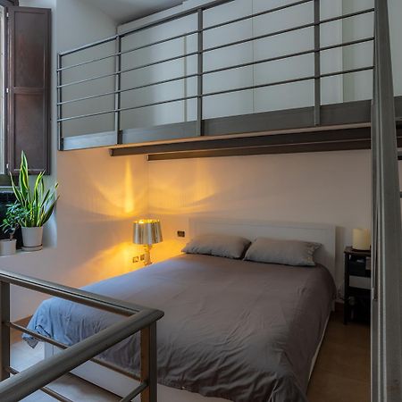 Life Is Beautiful Design Loft Navigli Romolo, Netflix, Wifi, Ac And Street Parking Appartement Milaan Buitenkant foto