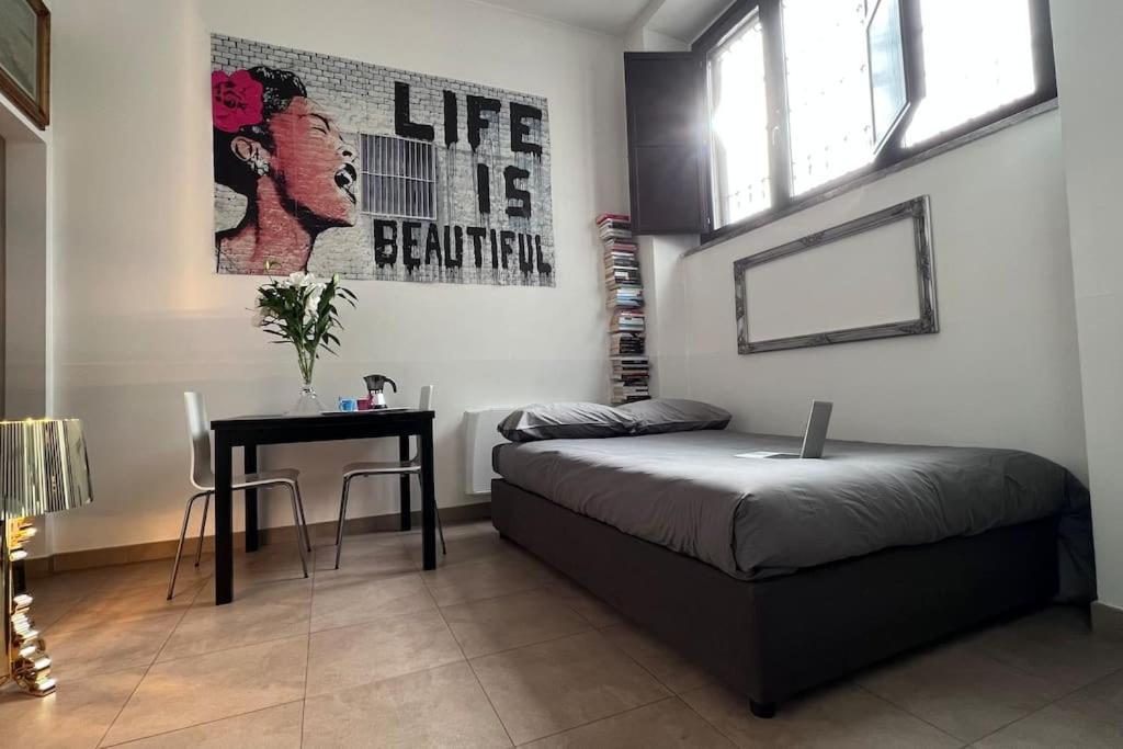 Life Is Beautiful Design Loft Navigli Romolo, Netflix, Wifi, Ac And Street Parking Appartement Milaan Buitenkant foto