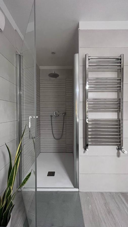 Life Is Beautiful Design Loft Navigli Romolo, Netflix, Wifi, Ac And Street Parking Appartement Milaan Buitenkant foto